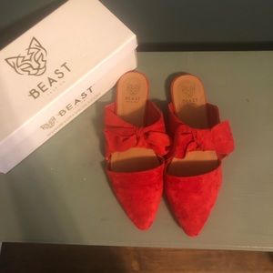 BEAST Fashion Red bow flats